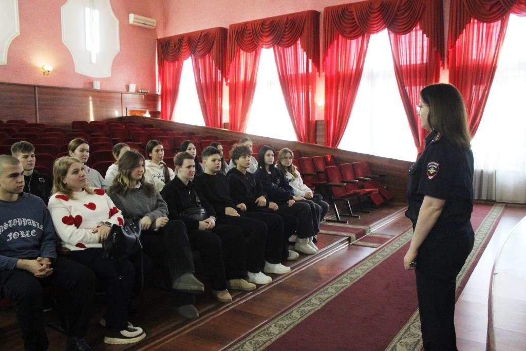 Создаём надёжное будущее с нынешними студентами! Создаём надёжное будущее с нынешними студентами!