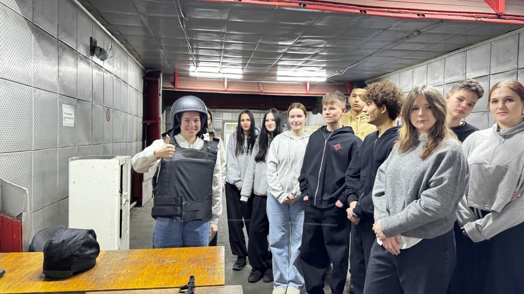 Создаём надёжное будущее с нынешними студентами! Создаём надёжное будущее с нынешними студентами!