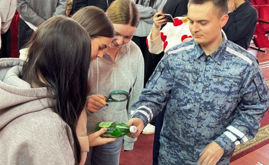 Создаём надёжное будущее с нынешними студентами! Создаём надёжное будущее с нынешними студентами!