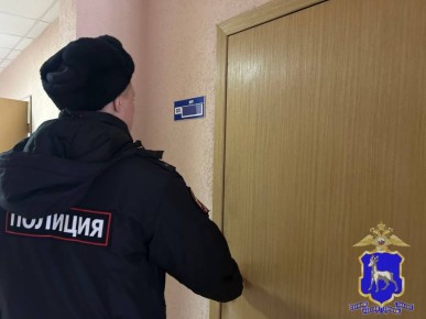 В Сызрани сотрудники уголовного розыска задержали подозреваемую в краже с банковской карты местной жительницы