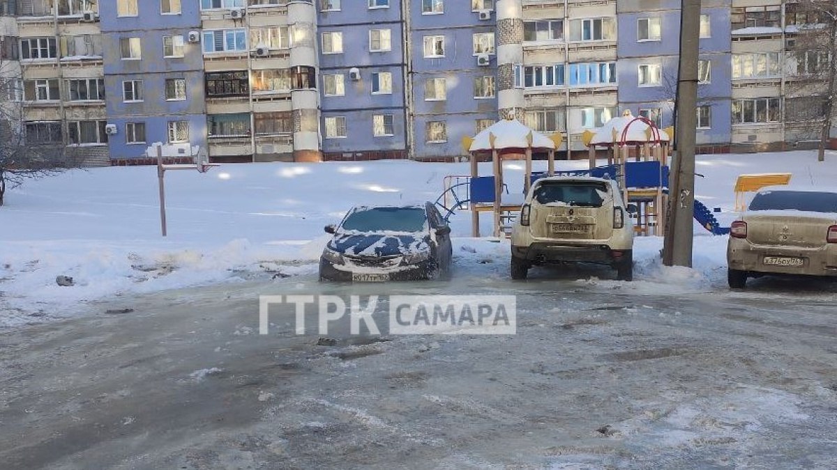 В Самаре на улице Шверника, 22 возникла опасная ситуация, которая уже несколько дней остается без решения В Самаре на улице Шверника, 22 возникла опасная ситуация, которая уже несколько дней остается без решения