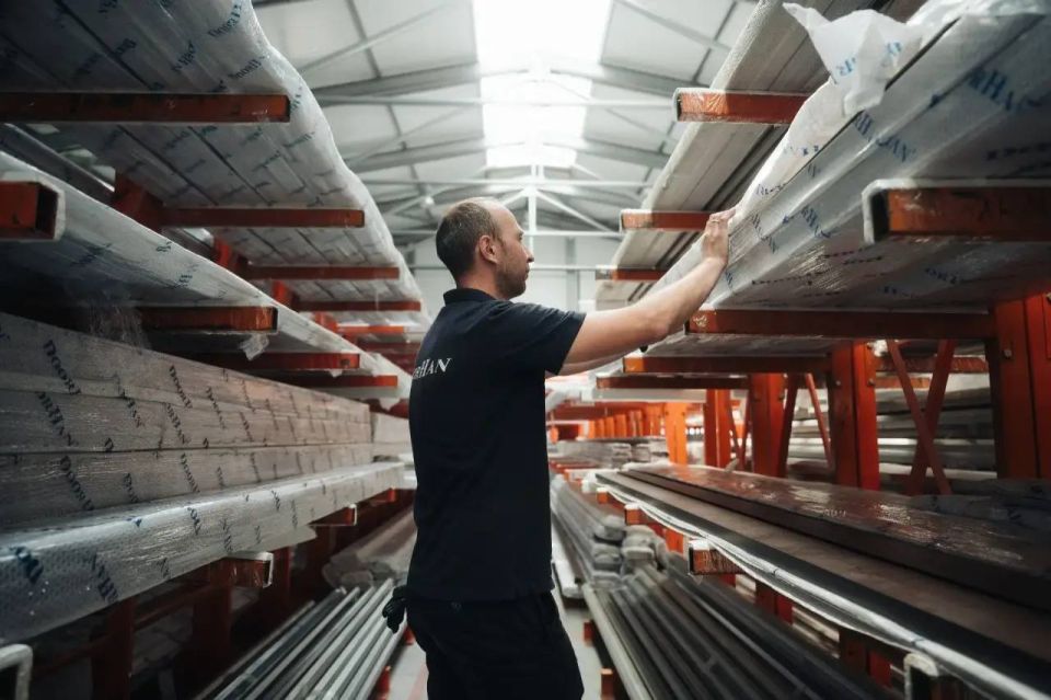 � ������������ ����� ������� �������� ����� ���������