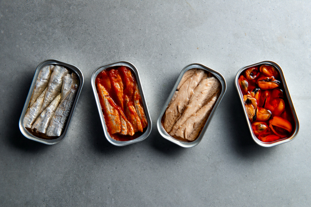 Сардины под микроскопом: что скрывается в банках?