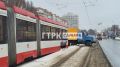 Сошедший с рельсов трамвай парализовал движение на проспекте Ленина 16 февраля