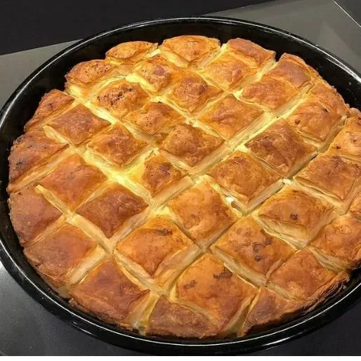 Вкусная ватрушка с творогом: простой и быстрый рецепт