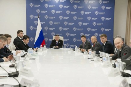 Глава Минстроя России Ирек Файзуллин провел еженедельное совещание с регионами и главными распорядителями бюджетных средств (ГРБС)