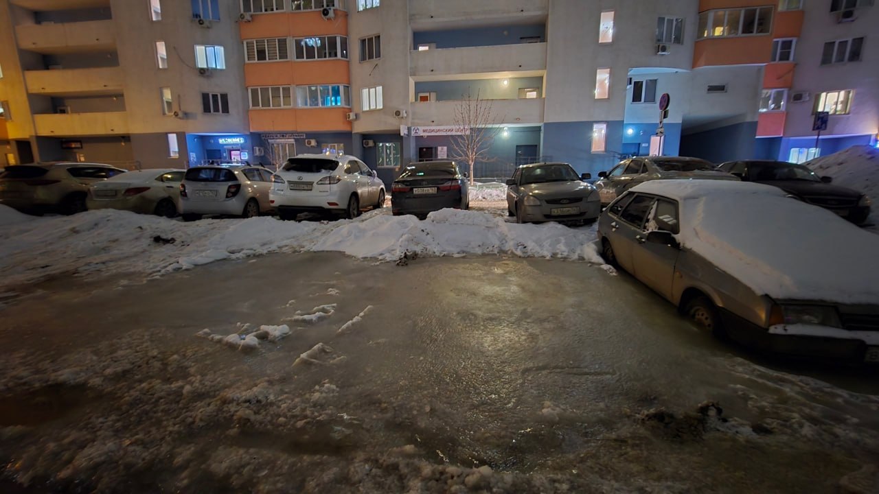 Жители Самары делятся шокирующими кадрами из двора дома №149 на улице Мичурина Жители Самары делятся шокирующими кадрами из двора дома №149 на улице Мичурина