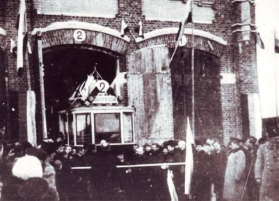 ����� 111 ��� �����, � ������� 1915 ����, � ������ ��������� ������ �������