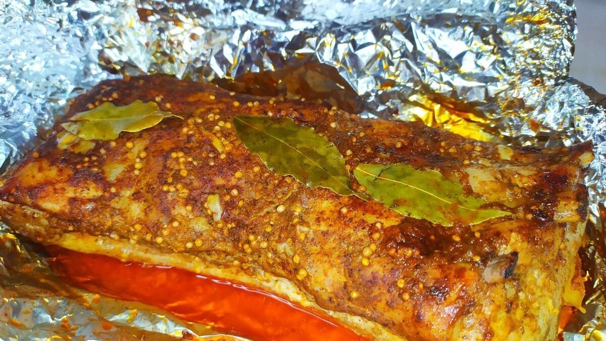 Грудинка в фольге: секреты сочного приготовления
