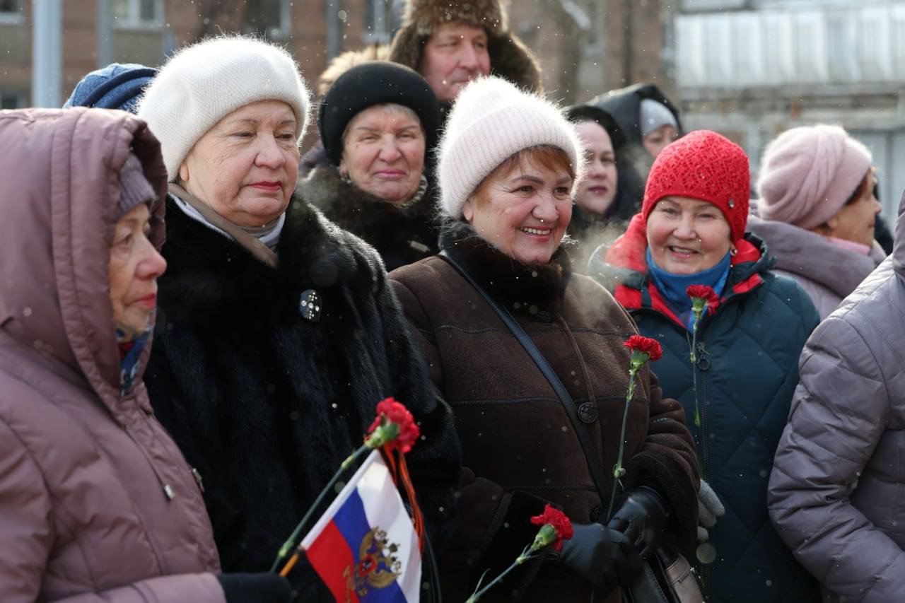 Память Героя Советского Союза Владимира Чудайкина почтили в Самаре у новой стелы в сквере его имени Память Героя Советского Союза Владимира Чудайкина почтили в Самаре у новой стелы в сквере его имени