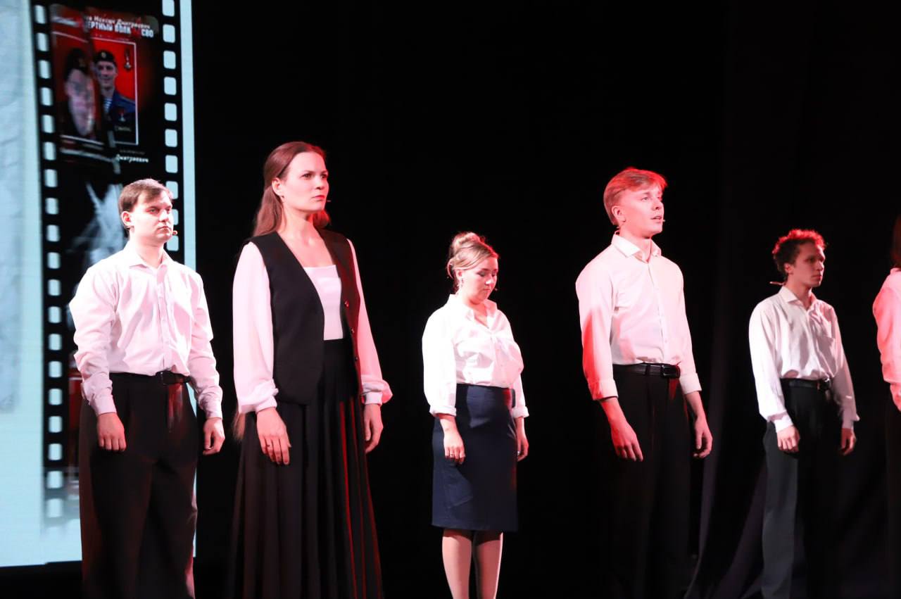 Фотовыставка «Боль души моей», посвященная семьям военнослужащих, павших в СВО, открылась в Самаре Фотовыставка «Боль души моей», посвященная семьям военнослужащих, павших в СВО, открылась в Самаре