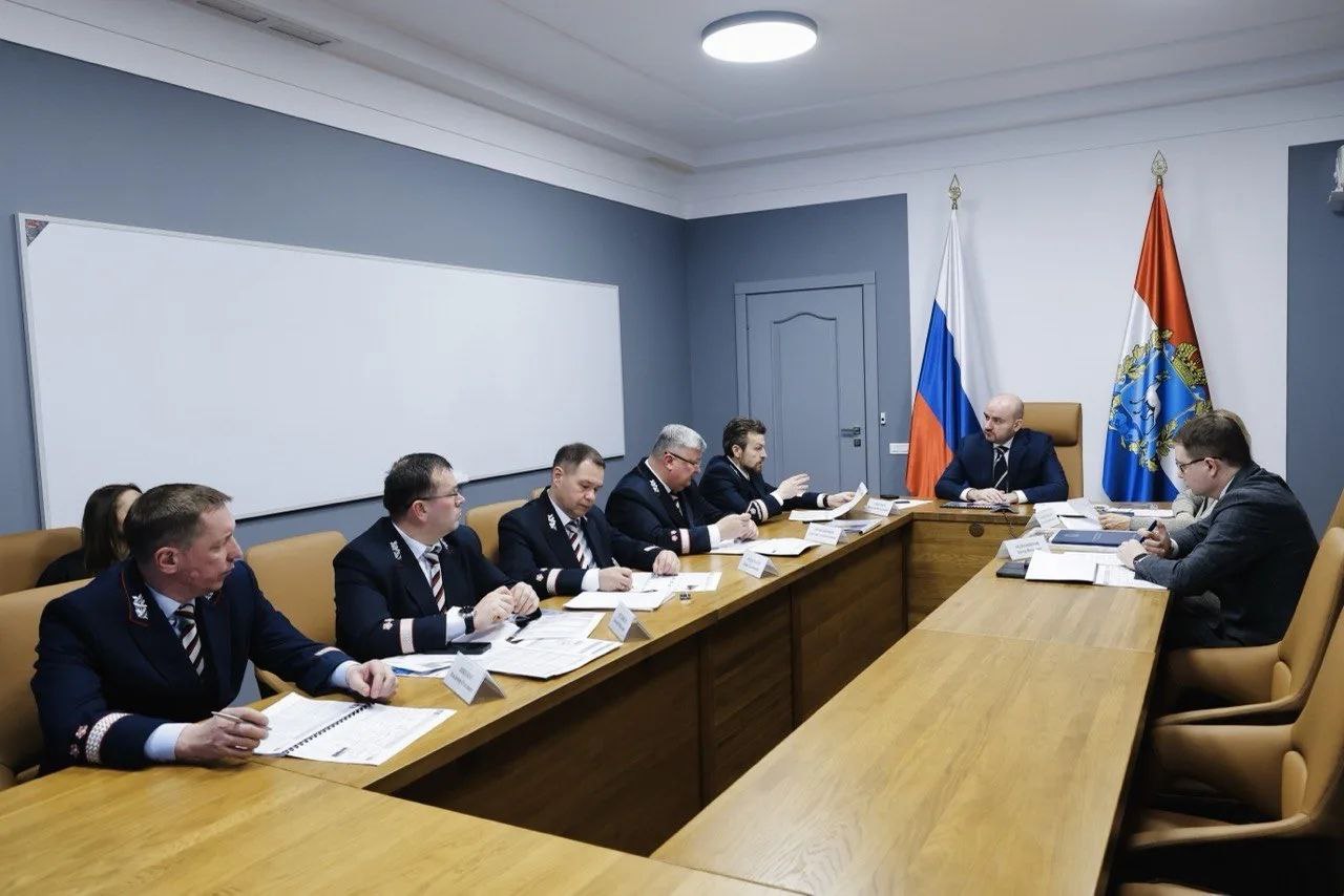 Губернатор Вячеслав Федорищев обсудил с начальником Куйбышевской железной дороги Вячеславом Дмитриевым вопросы безопасности, транспортного обслуживания и поддержки местных предприятий