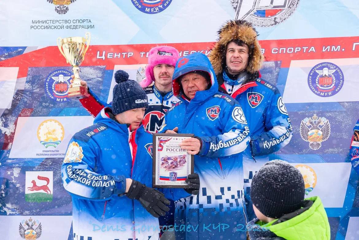 Серебро командного чемпионата России по ледовому спидвею выиграла «Мега-Лада»