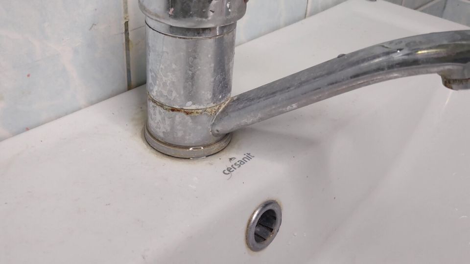 Эффективные способы очистки смесителя от известкового налета в домашних условиях