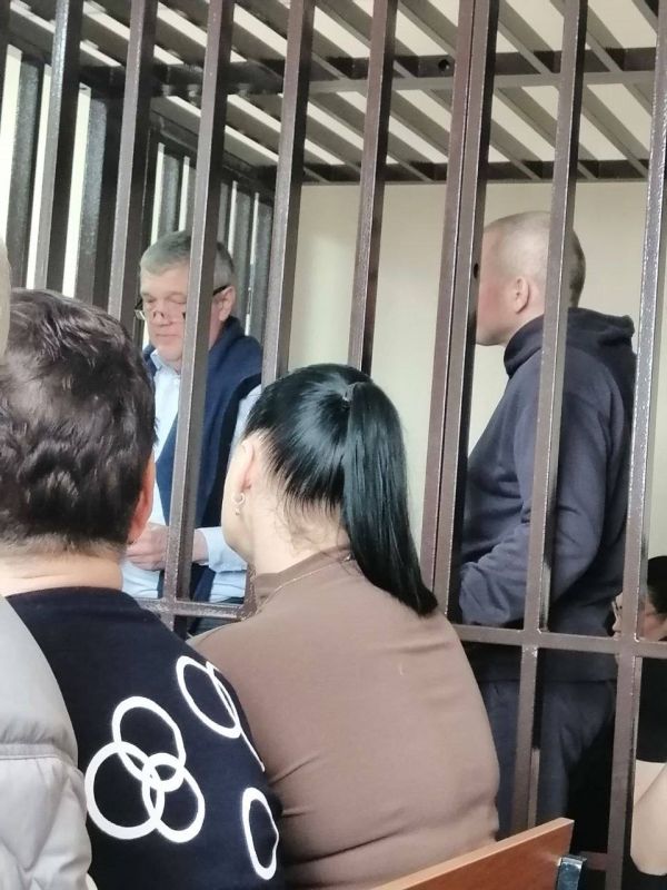 У Олега Бойко тоже много вопросов к бывшему коллеге