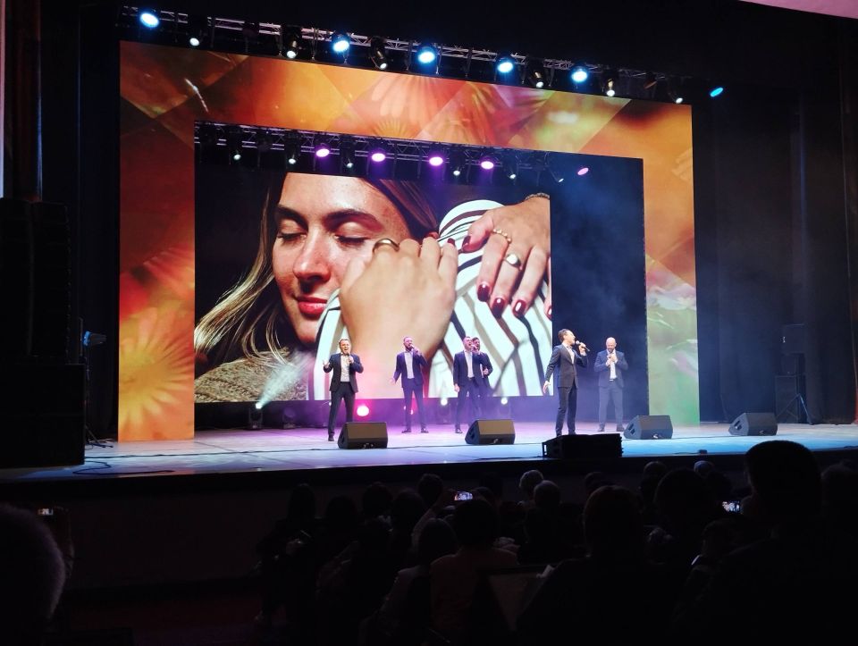 Тольятти встречает весну. В преддверии 8 Марта Культурный центр "Автоград" традиционно дарит праздничное настроение