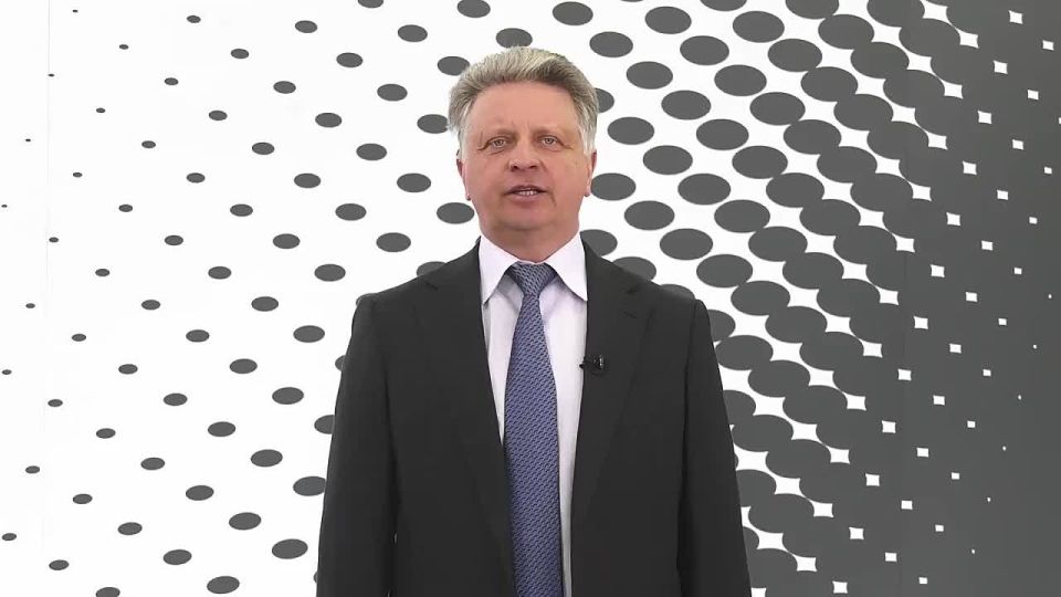 С 8 Марта поздравляет президент АО «АВТОВАЗ» Максим Соколов!