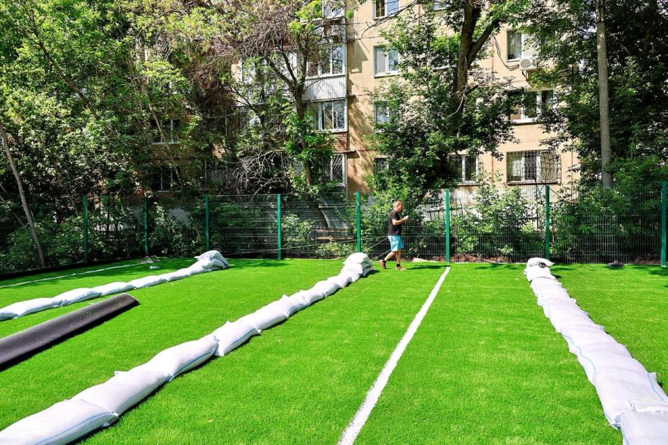 Уход за газонами в Загородном парке Самары обойдется в 1,55 млн рублей