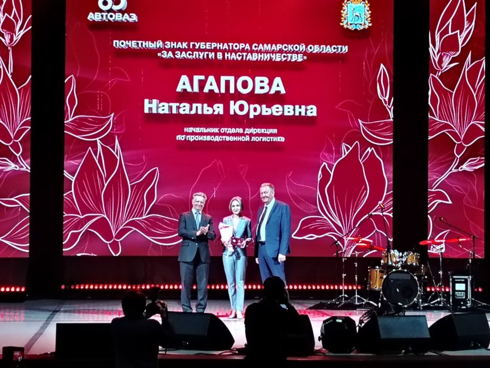 Красивые, нежные и сильные - они каждый день решают производственные задачи любой сложности, но в этот вечер сами оказались в центре внимания