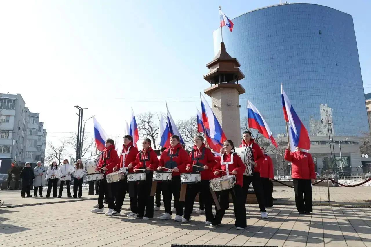 В Самаре встретили участников автопробега, посвященного 12-й годовщине воссоединения Крыма с Россией В Самаре встретили участников автопробега, посвященного 12-й годовщине воссоединения Крыма с Россией