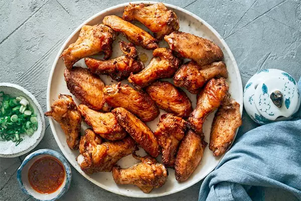 Сычуаньские куриные крылышки: пряное наслаждение в вашем доме