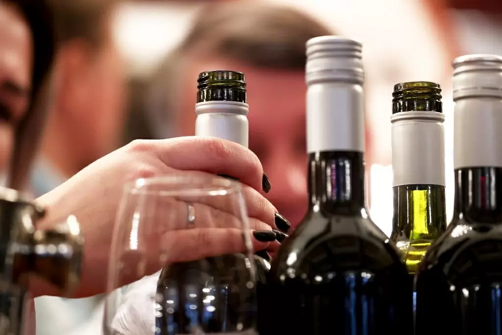 Качественное вино по доступной цене: эксперт назвал цифры