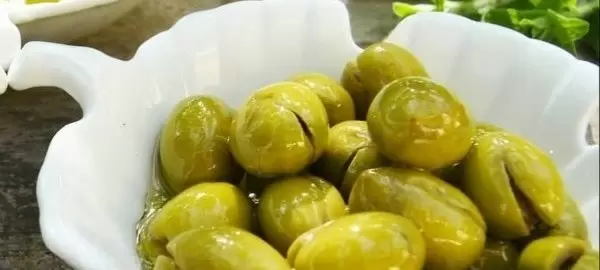 Маринованные оливки с лимонным соком: вкус древнегреческой кухни