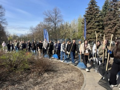 18 ������ �� ������������� ���������� ���������� 12 ����������, ����� ������� ����� ��. �������, ����� ��. �������� � ���� ���� � ����������� �������