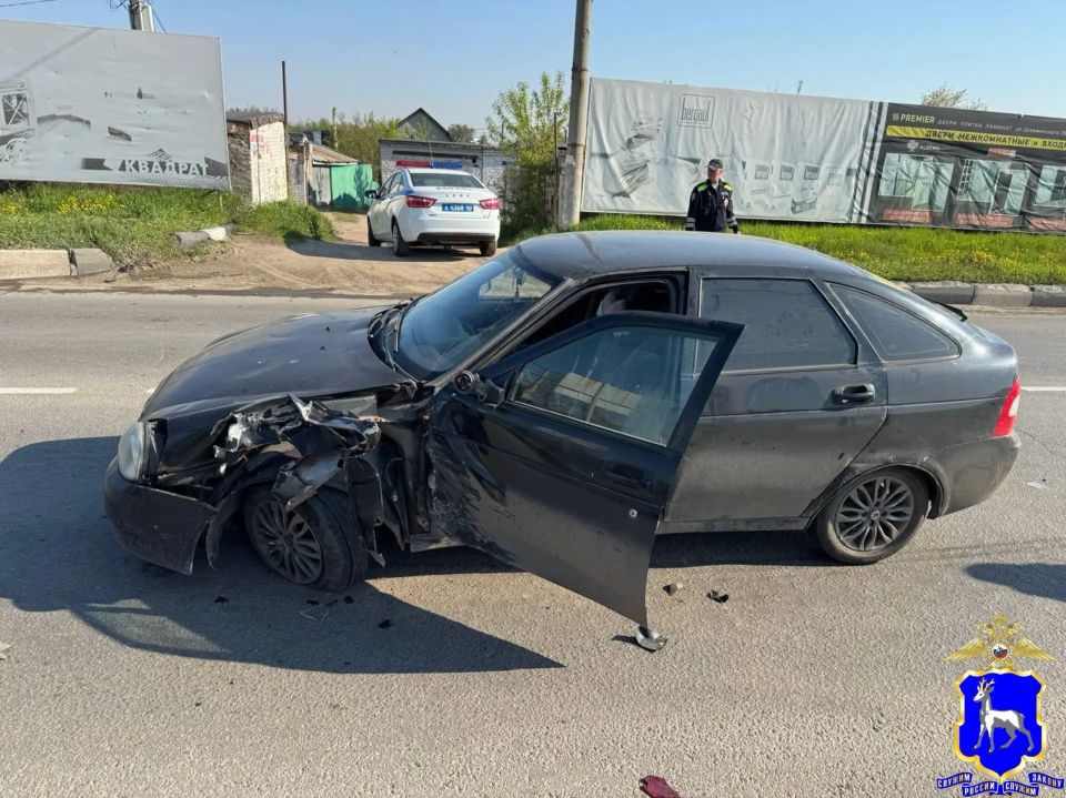 Полицейские работали на месте дорожно-транспортного происшествия в Новокуйбышевске Полицейские работали на месте дорожно-транспортного происшествия в Новокуйбышевске