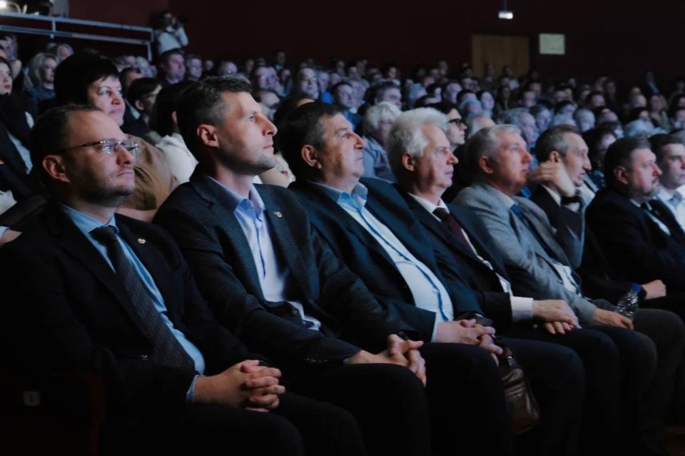 Вячеслав Федорищев: В День радио приехал в Поволжский государственный университет телекоммуникаций и информатики – один из ведущих профильных вузов страны Вячеслав Федорищев: В День радио приехал в Поволжский государственный университет телекоммуникаций и информатики – один из ведущих профильных вузов страны