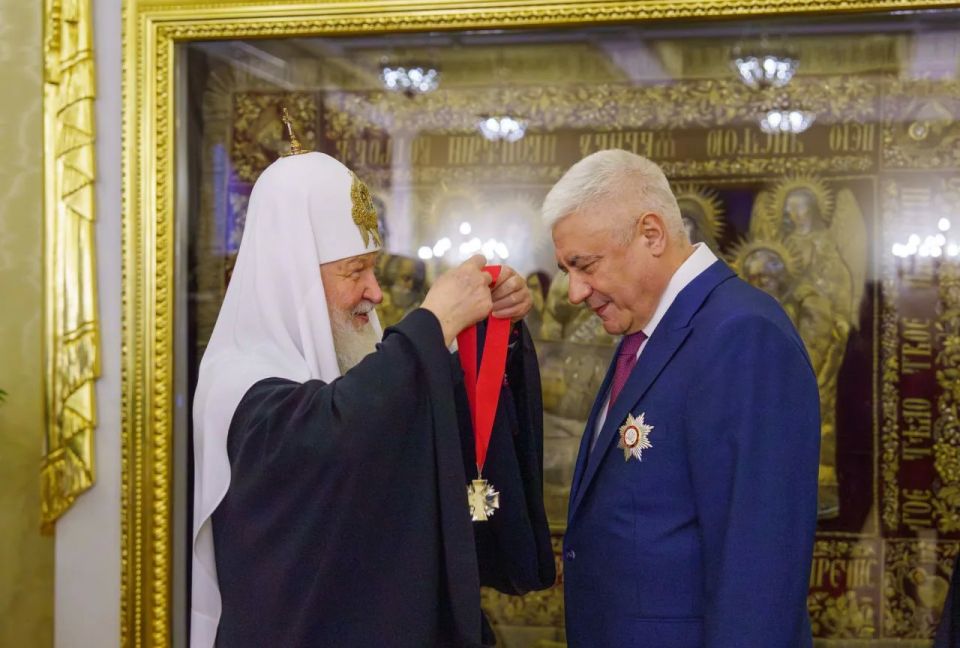 Ирина Волк: Сегодня Святейший Патриарх Кирилл вручил Министру внутренних дел Российской Федерации Владимиру Колокольцеву орден благоверного князя Александра Невского II степени