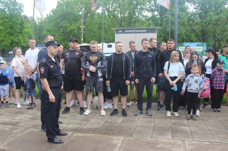 В Тольятти сотрудники полиции и общественники организовали спортивный праздник В Тольятти сотрудники полиции и общественники организовали спортивный праздник