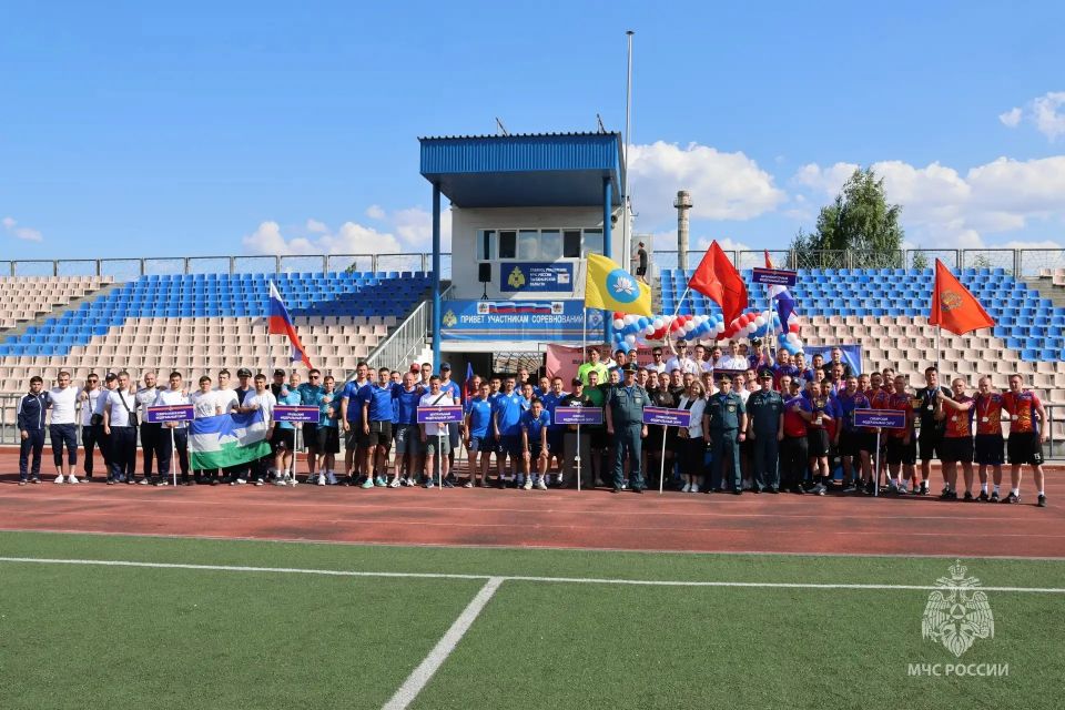 В Самарской области завершились соревнования второго этапа Спартакиады МЧС России по мини-футболу В Самарской области завершились соревнования второго этапа Спартакиады МЧС России по мини-футболу