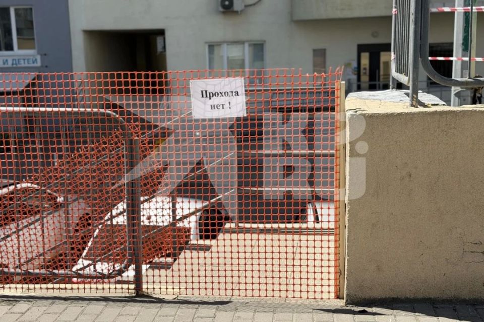 Детскую площадку на ул. Лукачева снесли после смерти мальчика Детскую площадку на ул. Лукачева снесли после смерти мальчика