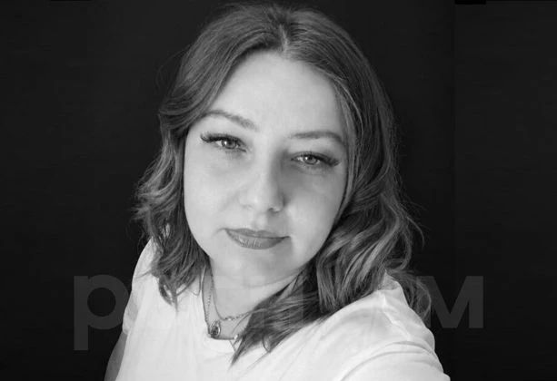 Марина Ахмедова: Позавчера украинские БПЛА убили в частном доме семью бойца СВО — 38-летнюю жену Екатерину и 20-летнего сына Сергея