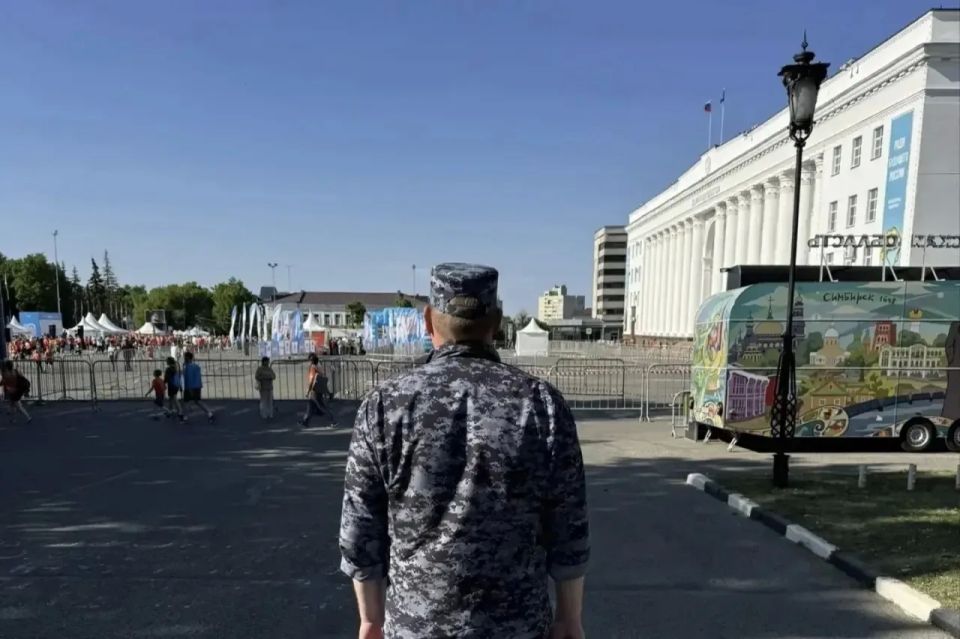 В Приволжье росгвардейцы обеспечили безопасность полумарафона «Забег.РФ 2026» В Приволжье росгвардейцы обеспечили безопасность полумарафона «Забег.РФ 2026»