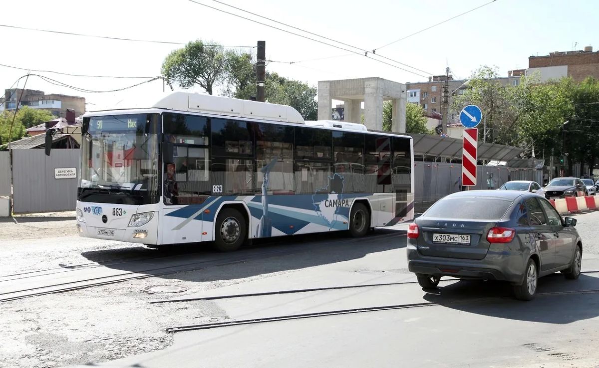 В Самаре приостановили работу общественного транспорта из-за ракетной опасности
