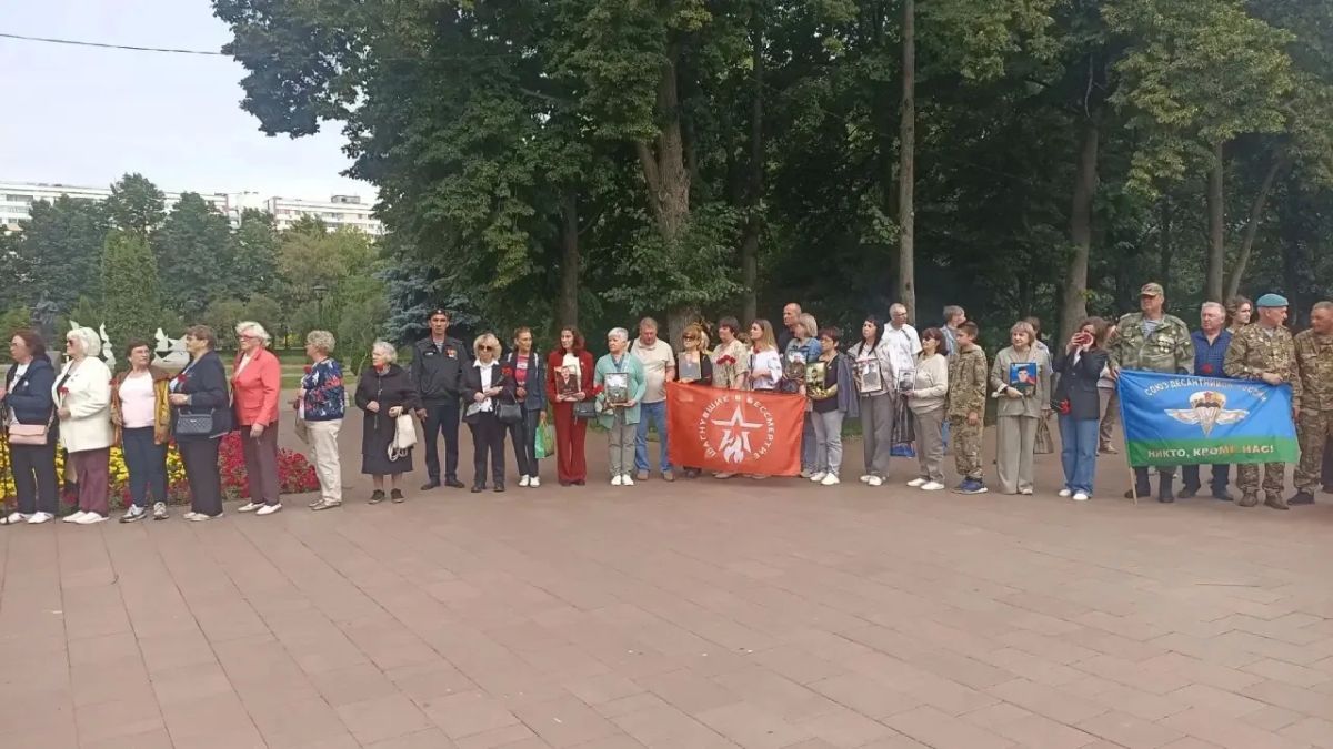 В Тольятти почтили память ветеранов боевых действий В Тольятти почтили память ветеранов боевых действий