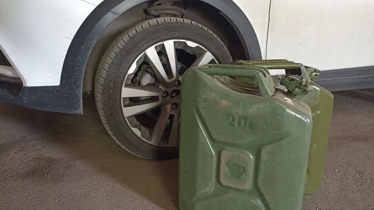 В российском регионе задержали перекупщиков с тонной 95-го бензина