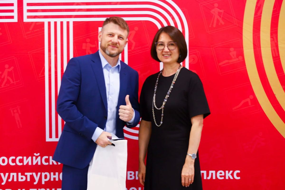 В Самаре состоялась церемония вручения знаков отличия комплекса ГТО В Самаре состоялась церемония вручения знаков отличия комплекса ГТО