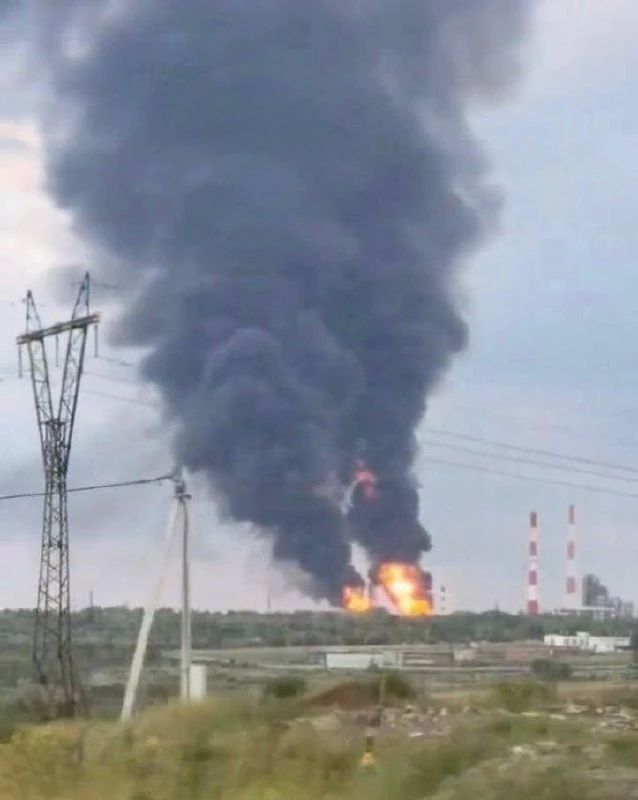 Атакован НПЗ в Сызрани Самарской области Атакован НПЗ в Сызрани Самарской области