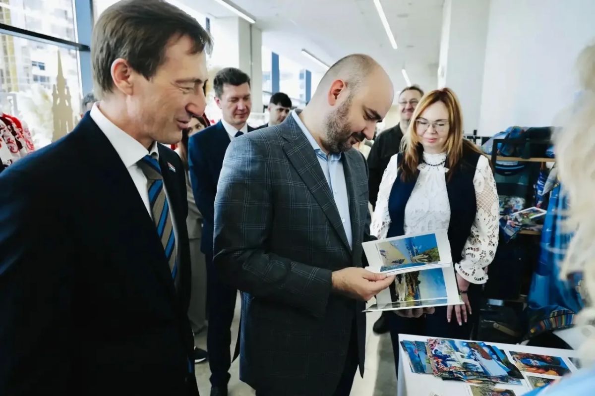 Сегодня свой День рождения отмечает губернатор Самарской области Вячеслав Федорищев Сегодня свой День рождения отмечает губернатор Самарской области Вячеслав Федорищев
