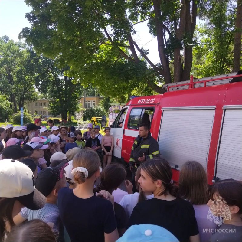 Безопасное лето: в тольяттинских лагерях прошли учения МЧС Безопасное лето: в тольяттинских лагерях прошли учения МЧС
