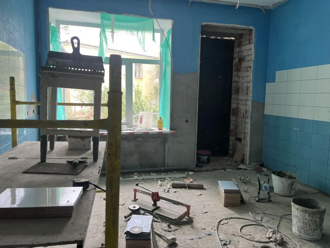 Вторая точка рабочего объезда главы Самары Ивана Носкова и министра образования региона Виктора Акопьяна – дошкольное отделение школы № 35 Вторая точка рабочего объезда главы Самары Ивана Носкова и министра образования региона Виктора Акопьяна – дошкольное отделение школы № 35