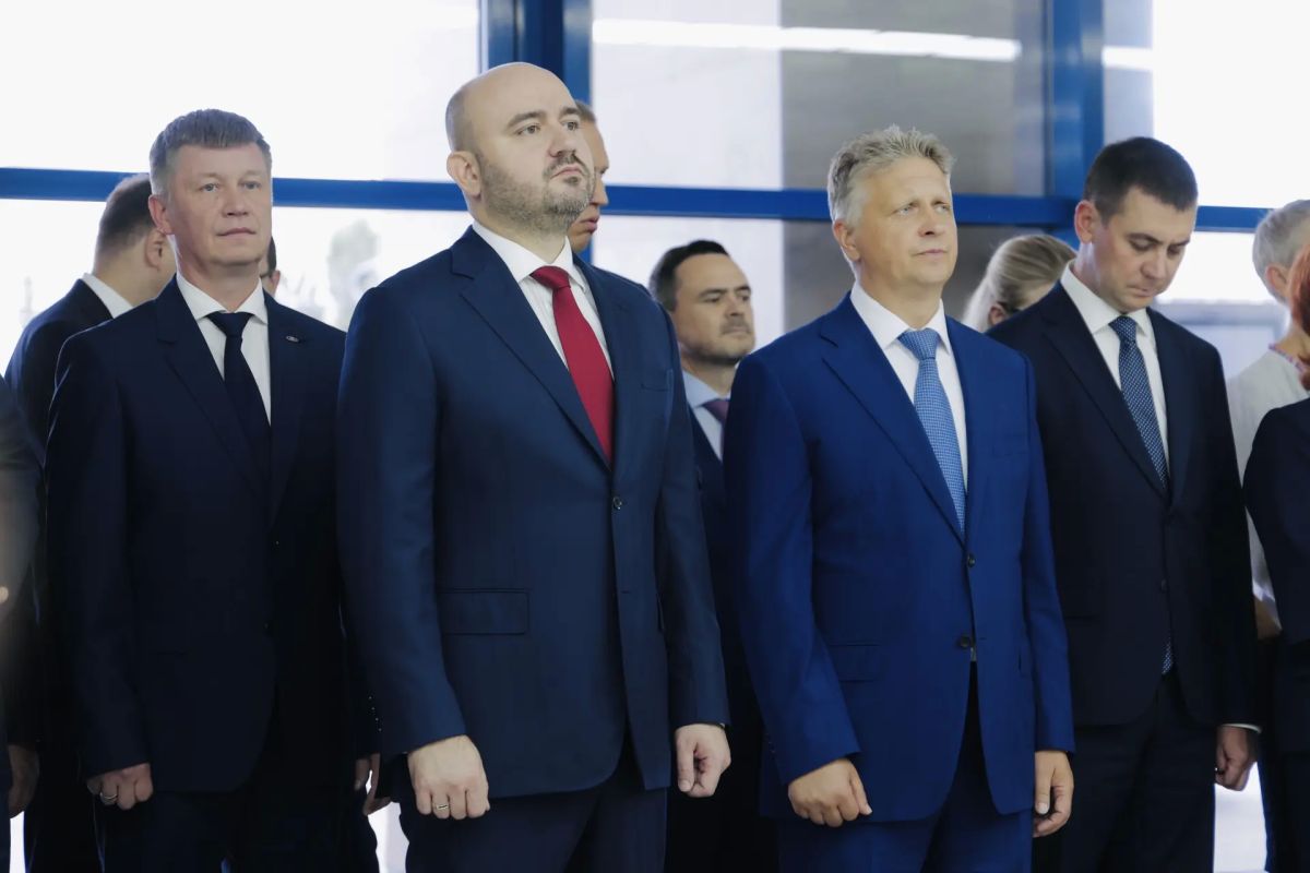Вячеслав Федорищев: Вместе с заместителем Председателя Правительства РФ Александром Валентиновичем Новаком поздравили многотысячный коллектив АВТОВАЗа с приближающейся знаменательной датой - 60-летием со дня основания завода Вячеслав Федорищев: Вместе с заместителем Председателя Правительства РФ Александром Валентиновичем Новаком поздравили многотысячный коллектив АВТОВАЗа с приближающейся знаменательной датой - 60-летием со дня основания завода