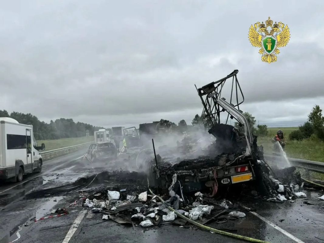 В ДТП на трассе М-5 в Самарской области погибли три человека В ДТП на трассе М-5 в Самарской области погибли три человека