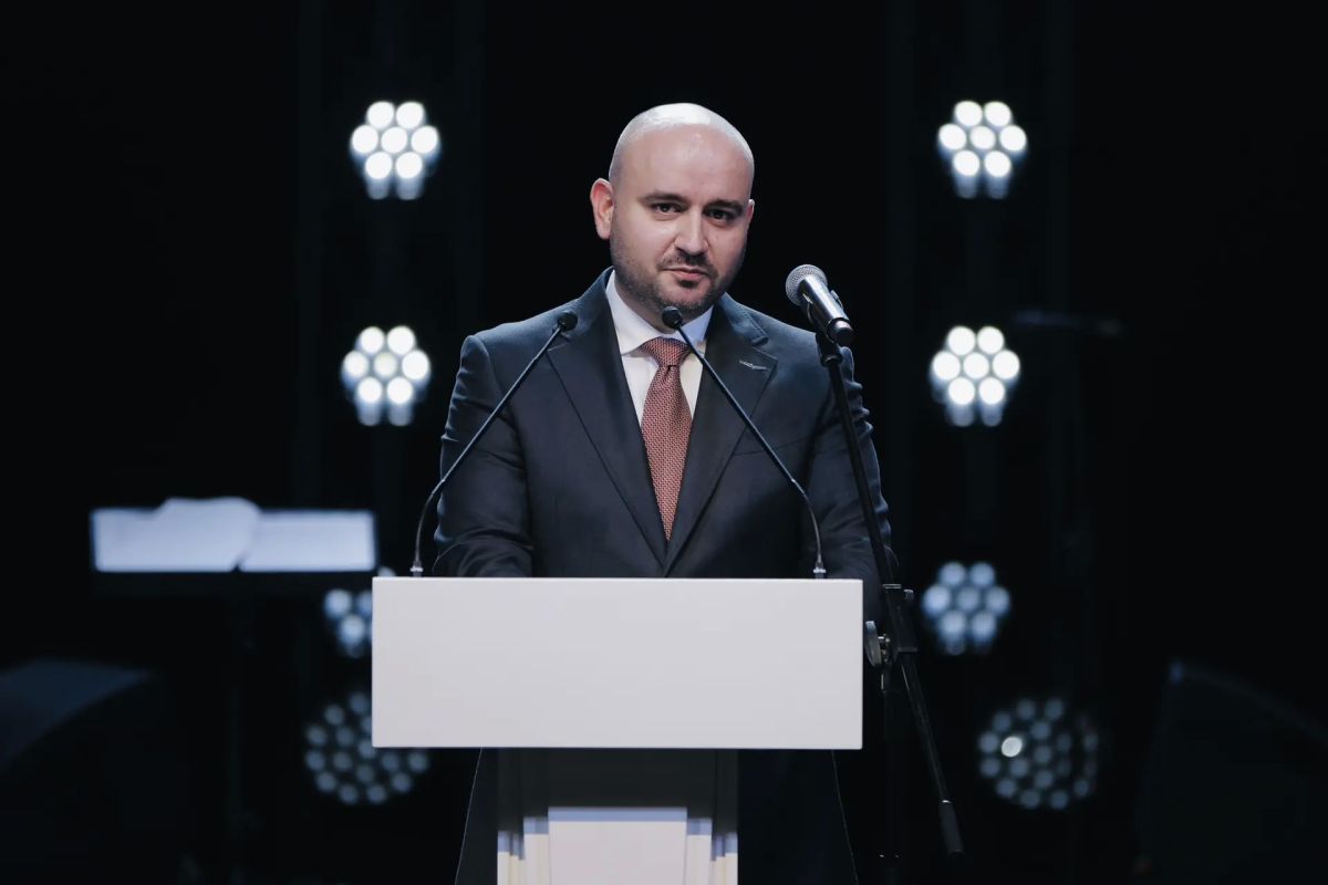Вячеслав Федорищев: С Полномочным представителем Президента России в ПФО Игорем Анатольевичем Комаровым вручили награды сотрудникам АВТОВАЗа Вячеслав Федорищев: С Полномочным представителем Президента России в ПФО Игорем Анатольевичем Комаровым вручили награды сотрудникам АВТОВАЗа