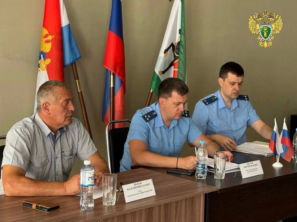 Заместитель прокурора Самарской области Дмитрий Цымлов провел прием граждан, проживающих в городском поселении Рощинский Волжского района Заместитель прокурора Самарской области Дмитрий Цымлов провел прием граждан, проживающих в городском поселении Рощинский Волжского района