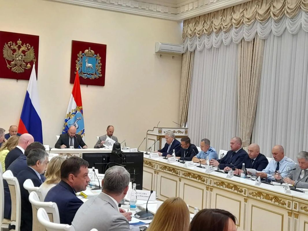 В Самаре проходит оперативное заседание областного Правительства под руководством губернатора Вячеслава Федорищева
