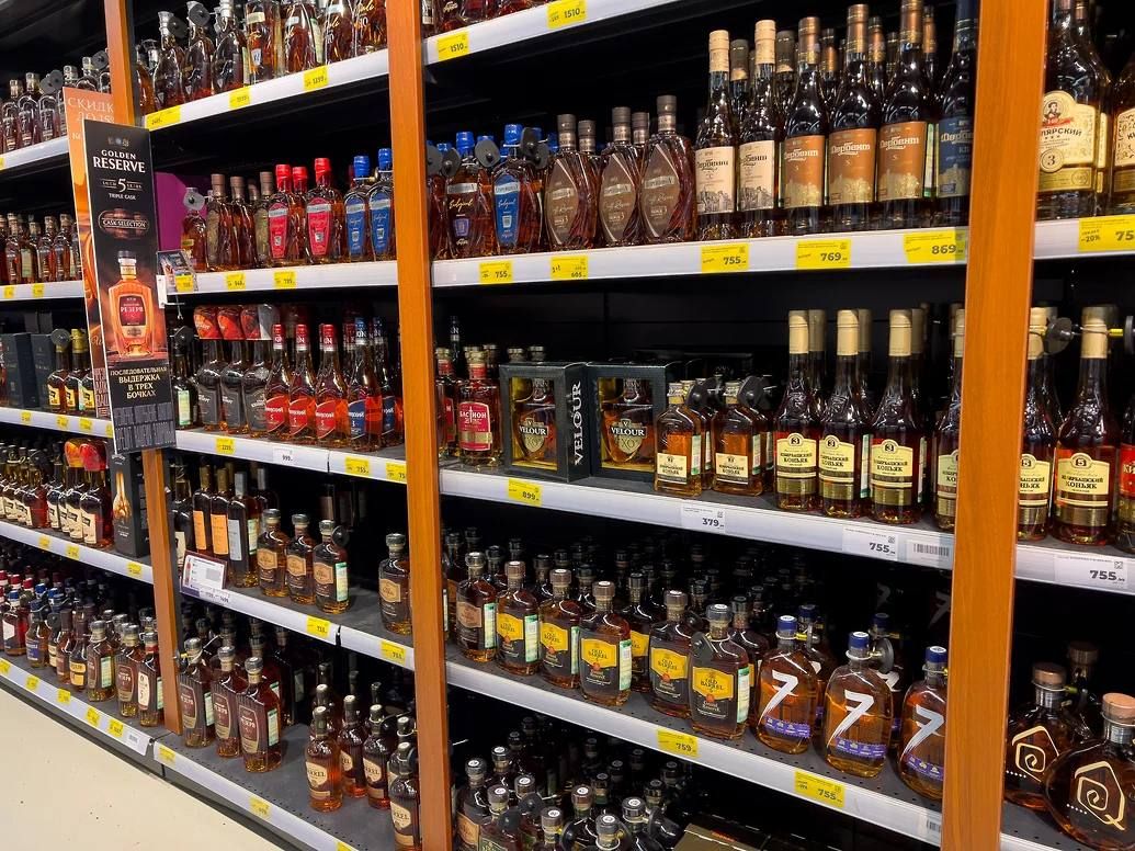 В Самарской области полностью запретили продажу алкоголя 1 сентября